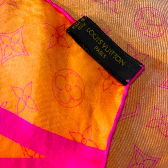 Authentic Louis Vuitton + Robert Wilson Orange Pink Silk Scarf - Picture 3 of 10
